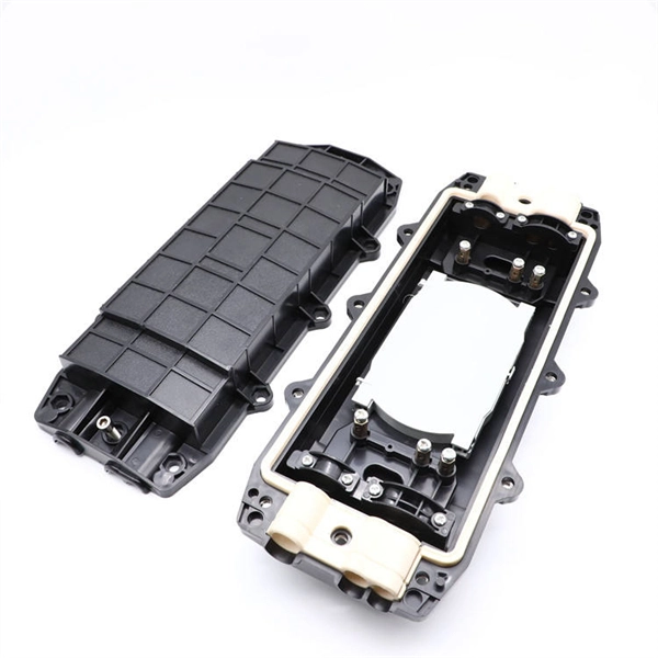 High-precision Mexican photoprotection switch