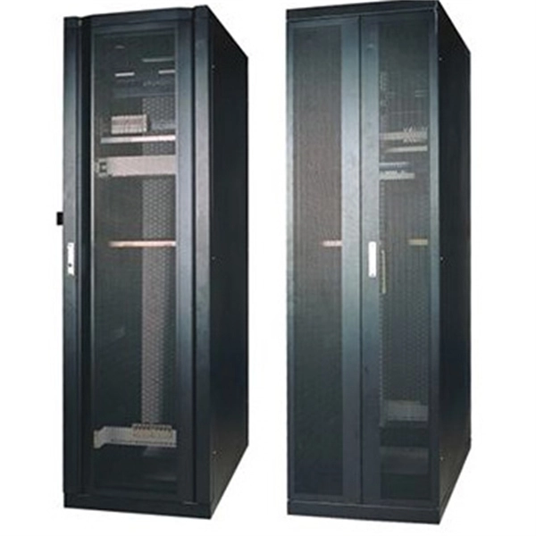 Is the network cable or fiber optic cable connected to the front panel 