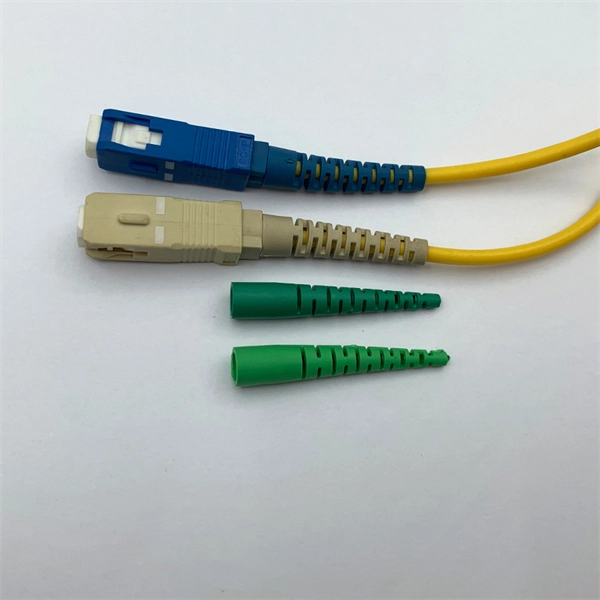 Communication Transmission Methods for Photovoltaic Combiner Boxes